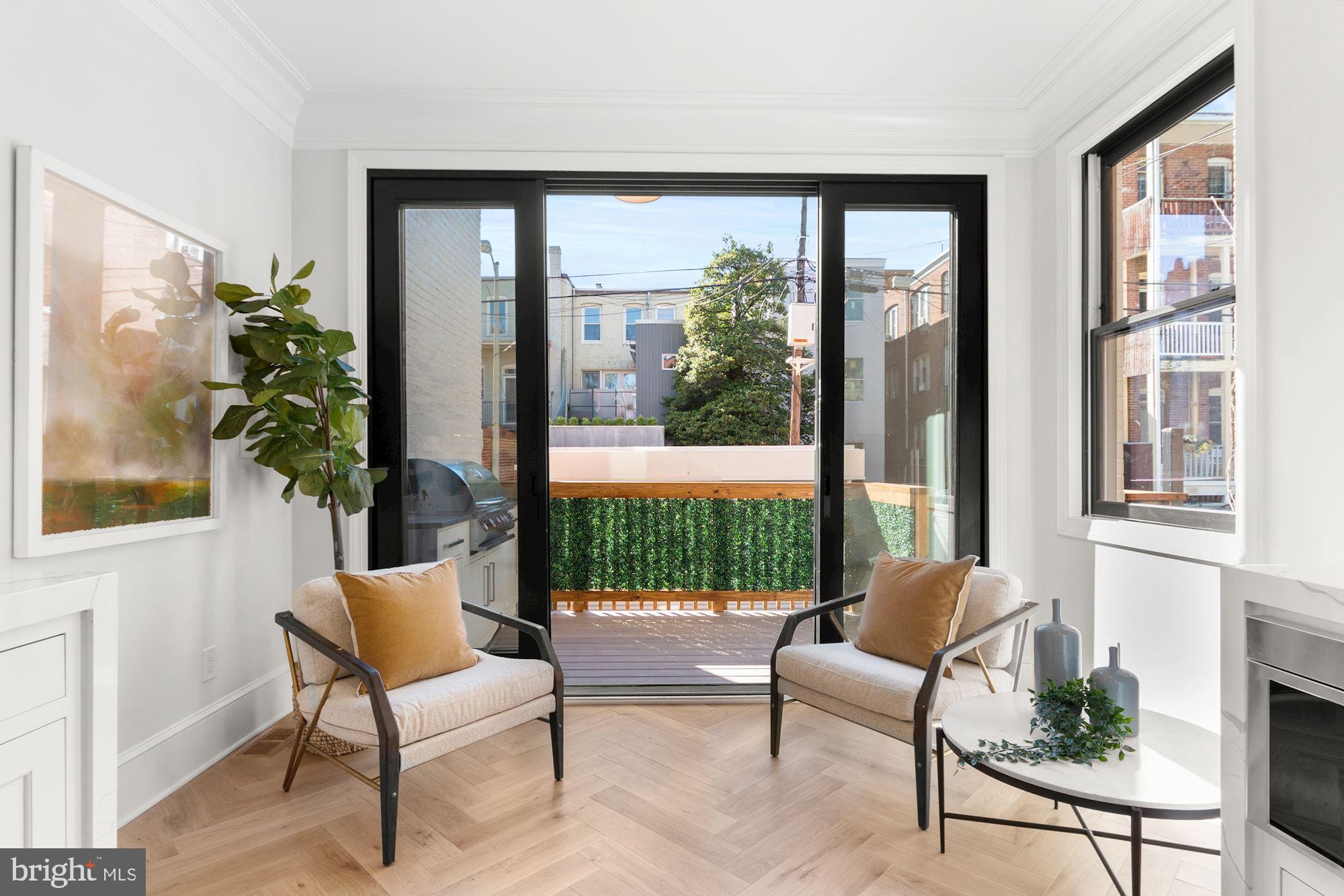 DUPONT CIRCLE - Residential