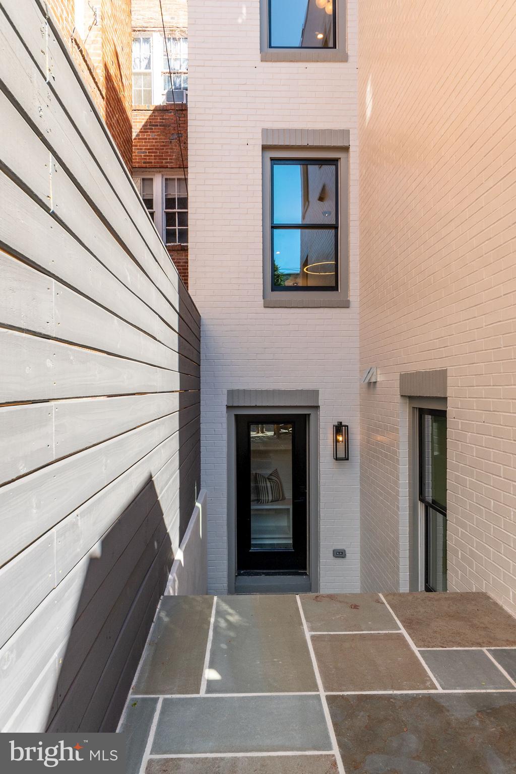 DUPONT CIRCLE - Residential