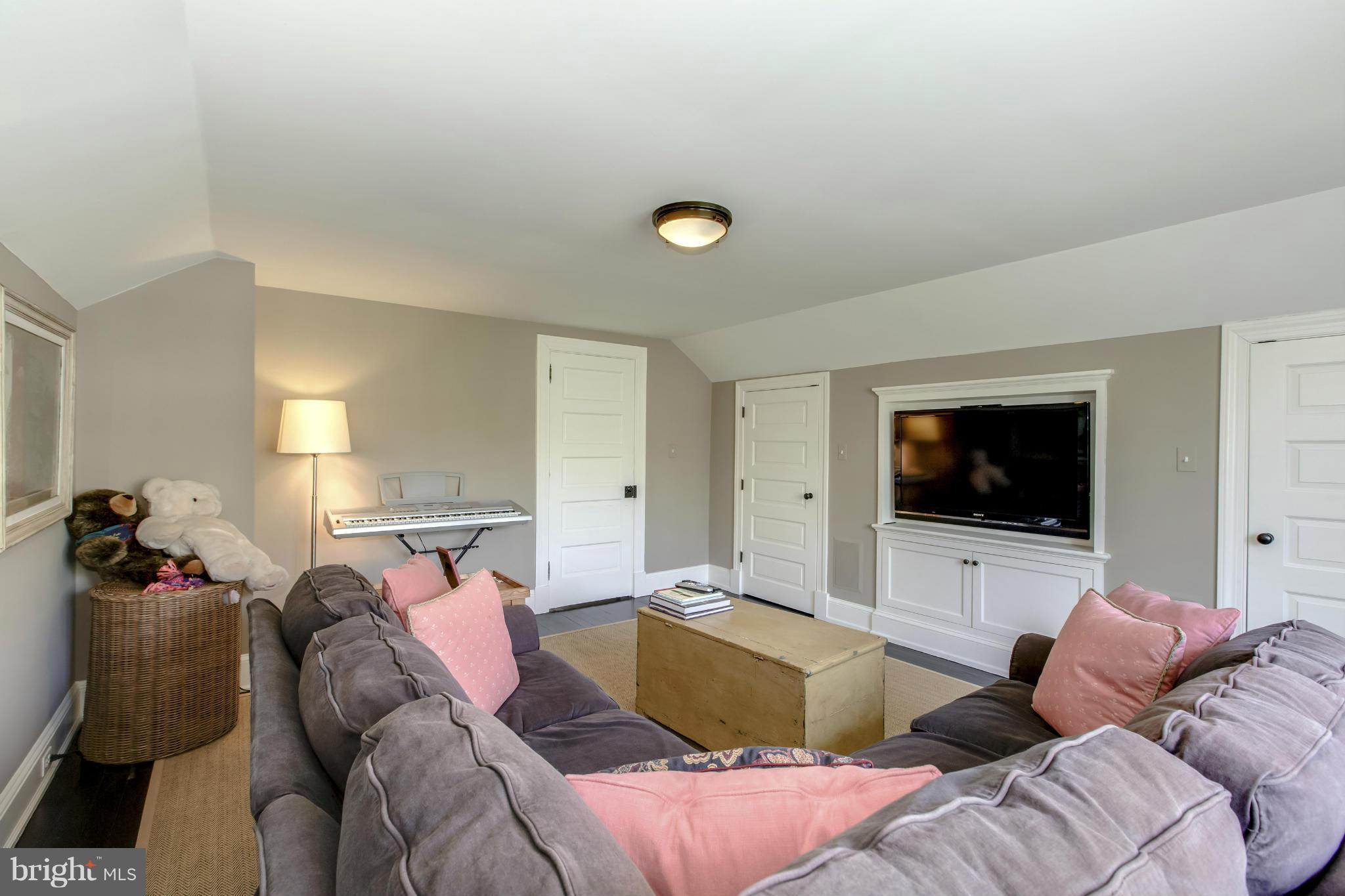 CHEVY CHASE - Residential