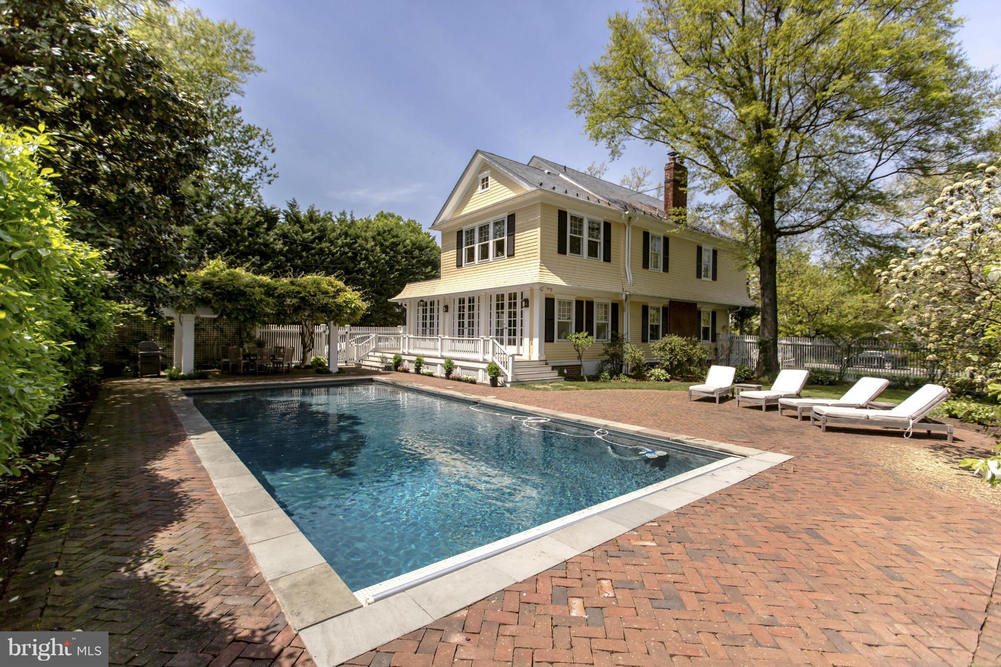 CHEVY CHASE - Residential