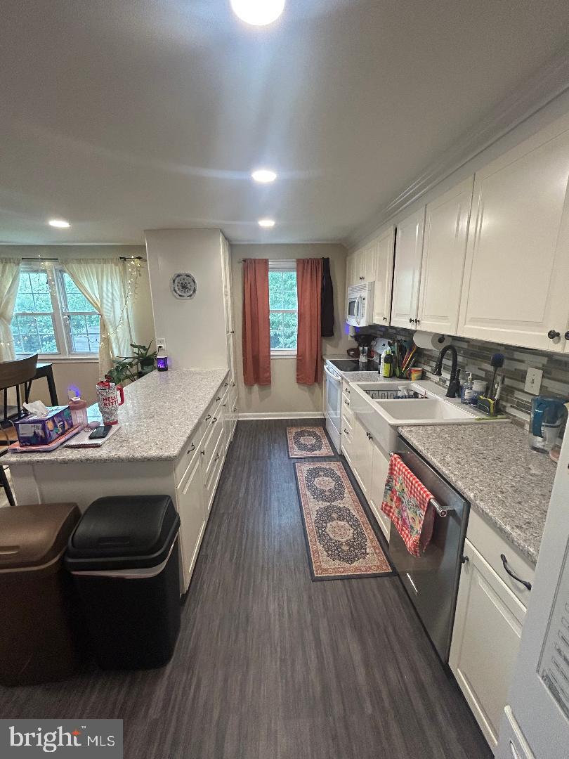 1027 GROVEHILL ROAD