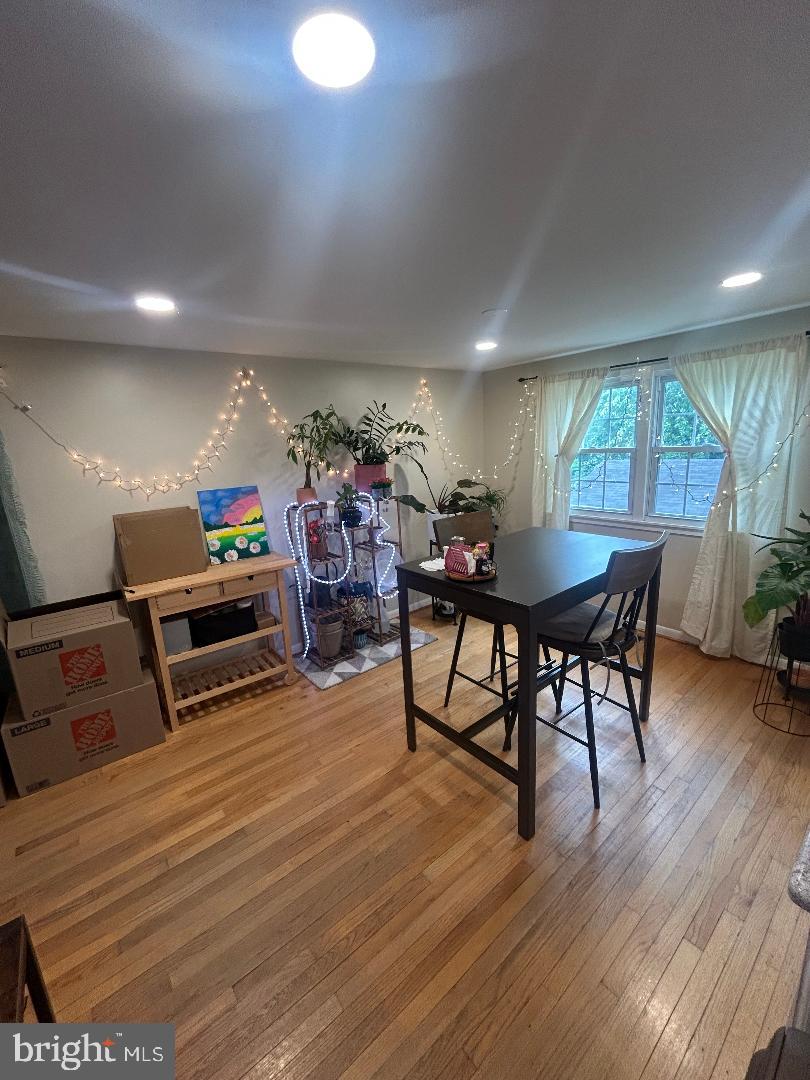 1027 GROVEHILL ROAD