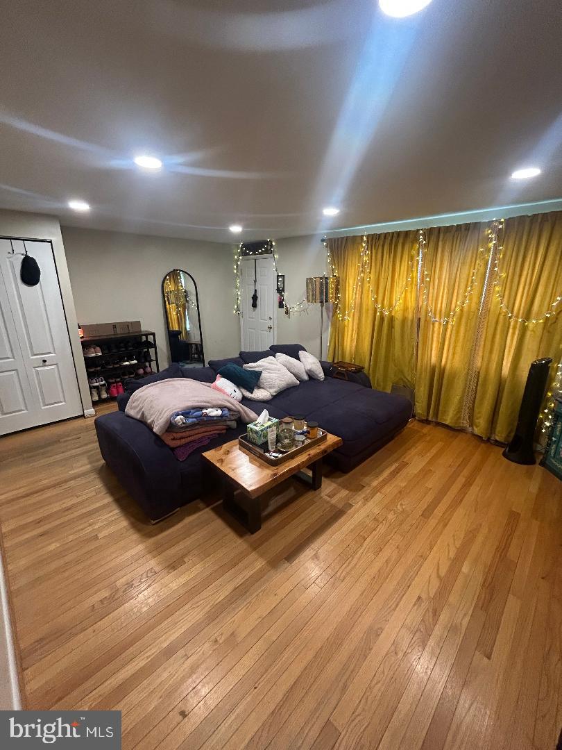 1027 GROVEHILL ROAD