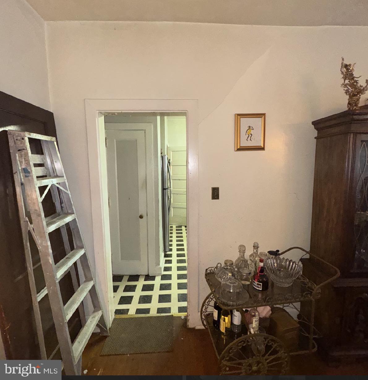 EAST OAK LANE - Residential