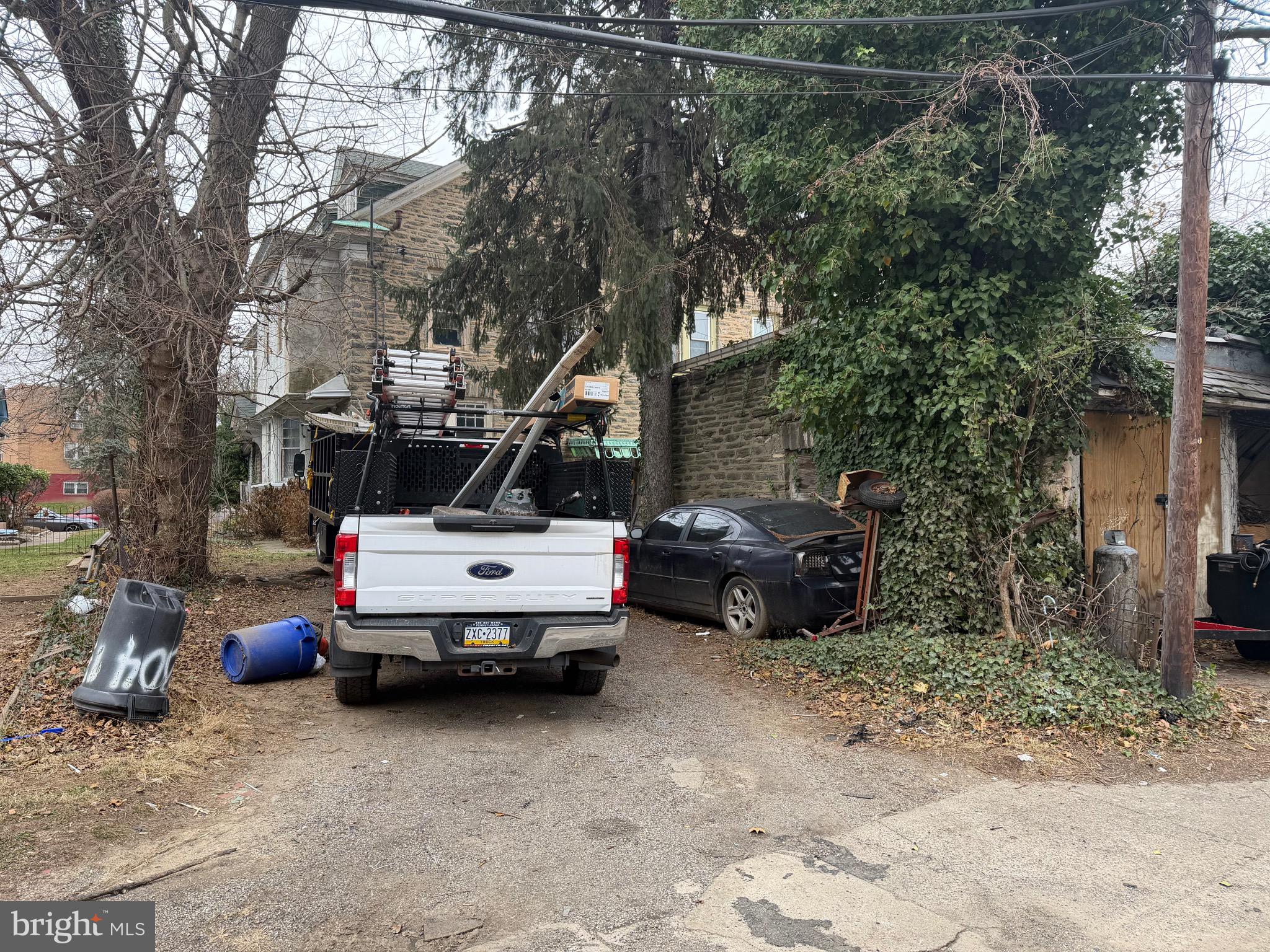 EAST OAK LANE - Residential