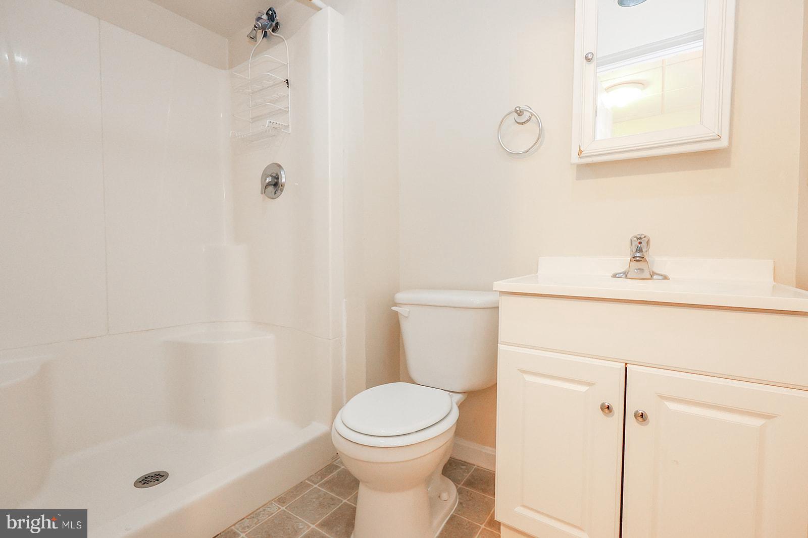 LAUREL GLEN - Residential