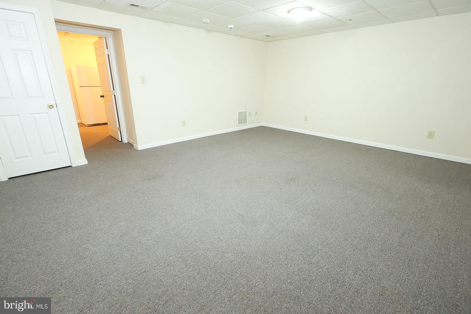 LAUREL GLEN - Residential