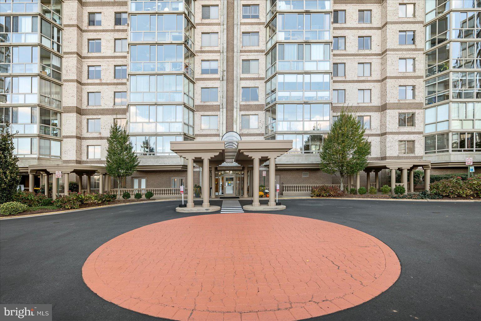 LANSDOWNE WOODS - Residential