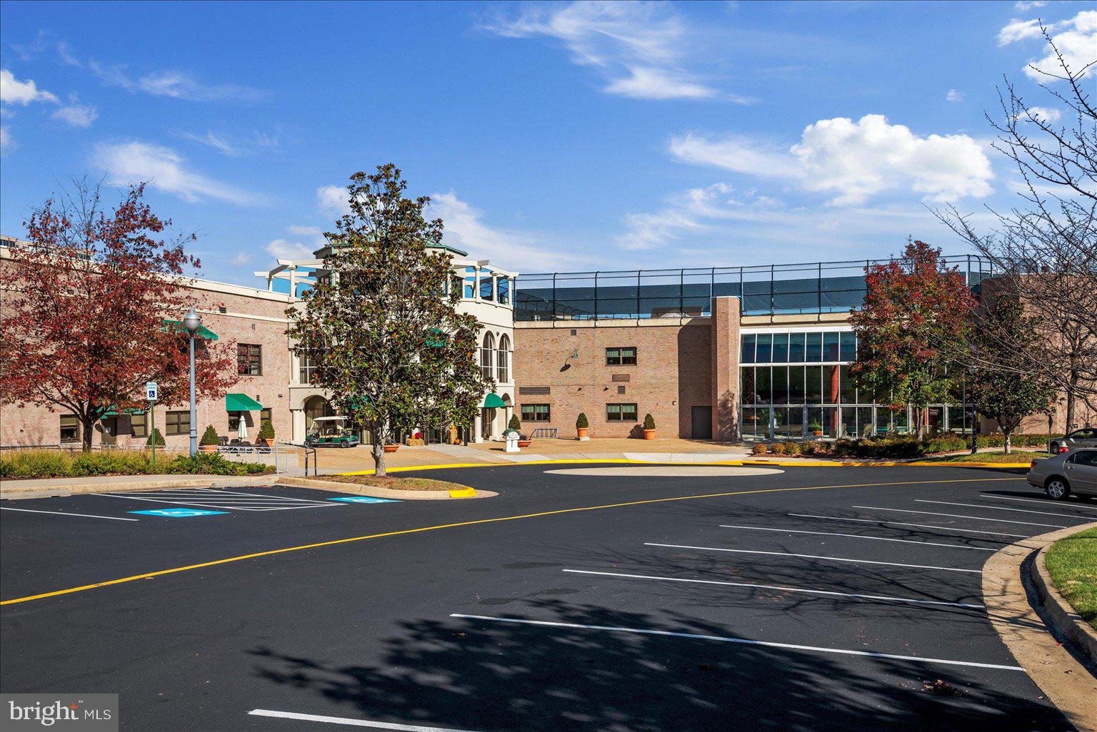 LANSDOWNE WOODS - Residential