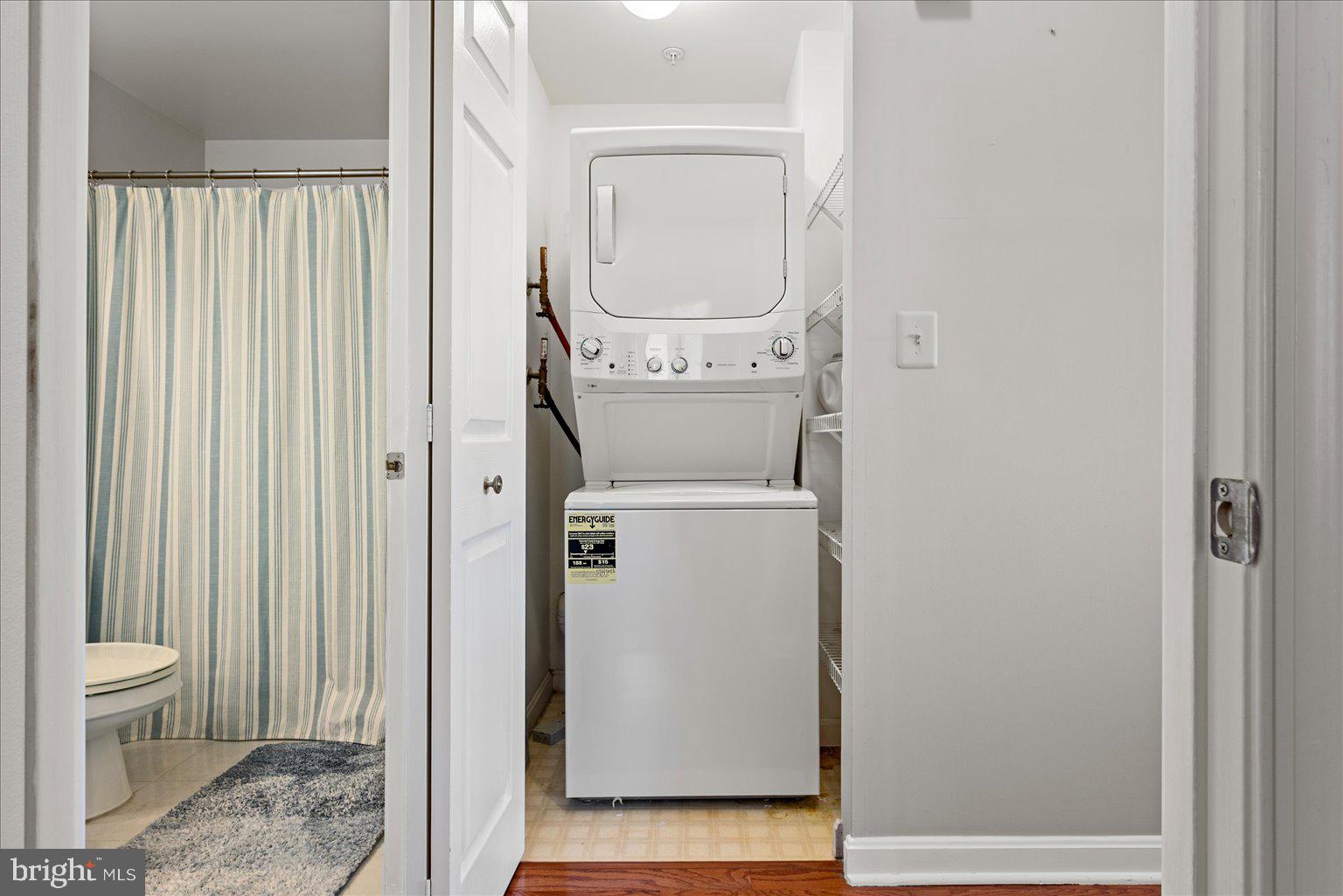 LANSDOWNE WOODS - Residential