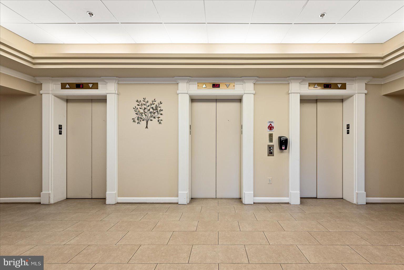 LANSDOWNE WOODS - Residential