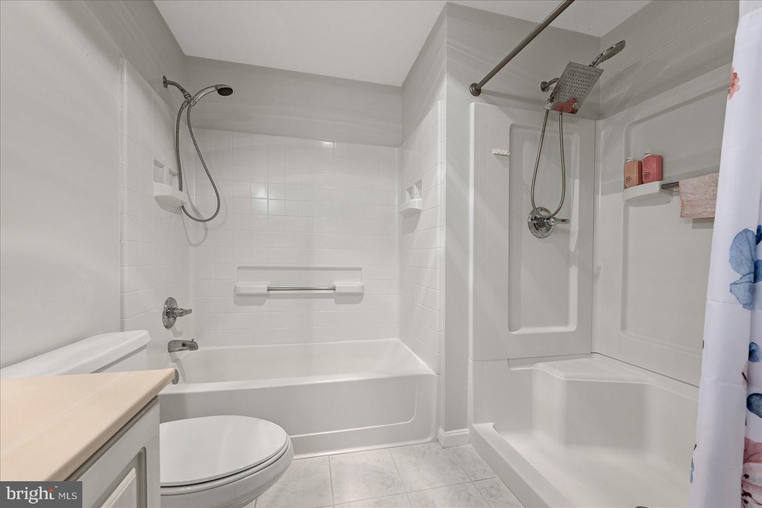 LANSDOWNE WOODS - Residential