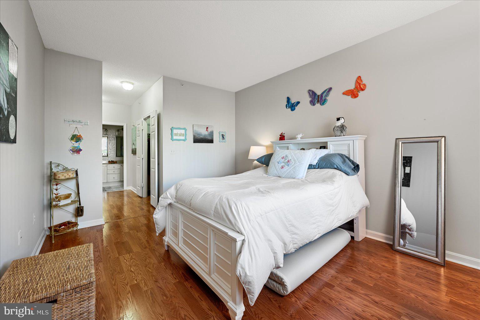 LANSDOWNE WOODS - Residential