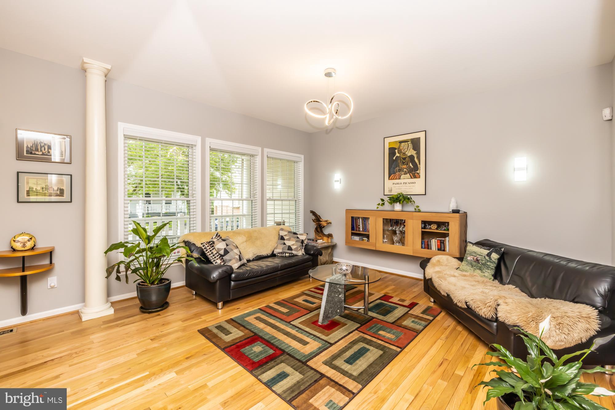 EAGLEVIEW - Residential