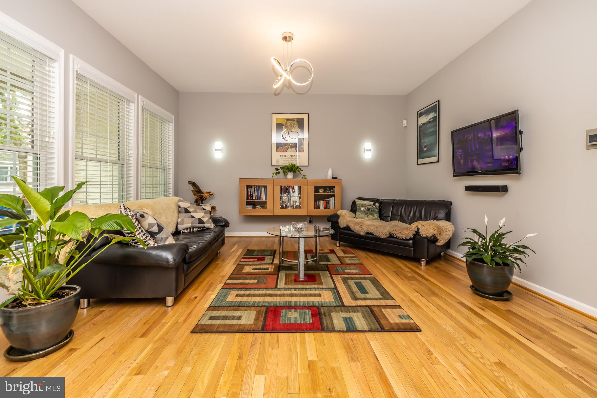 EAGLEVIEW - Residential