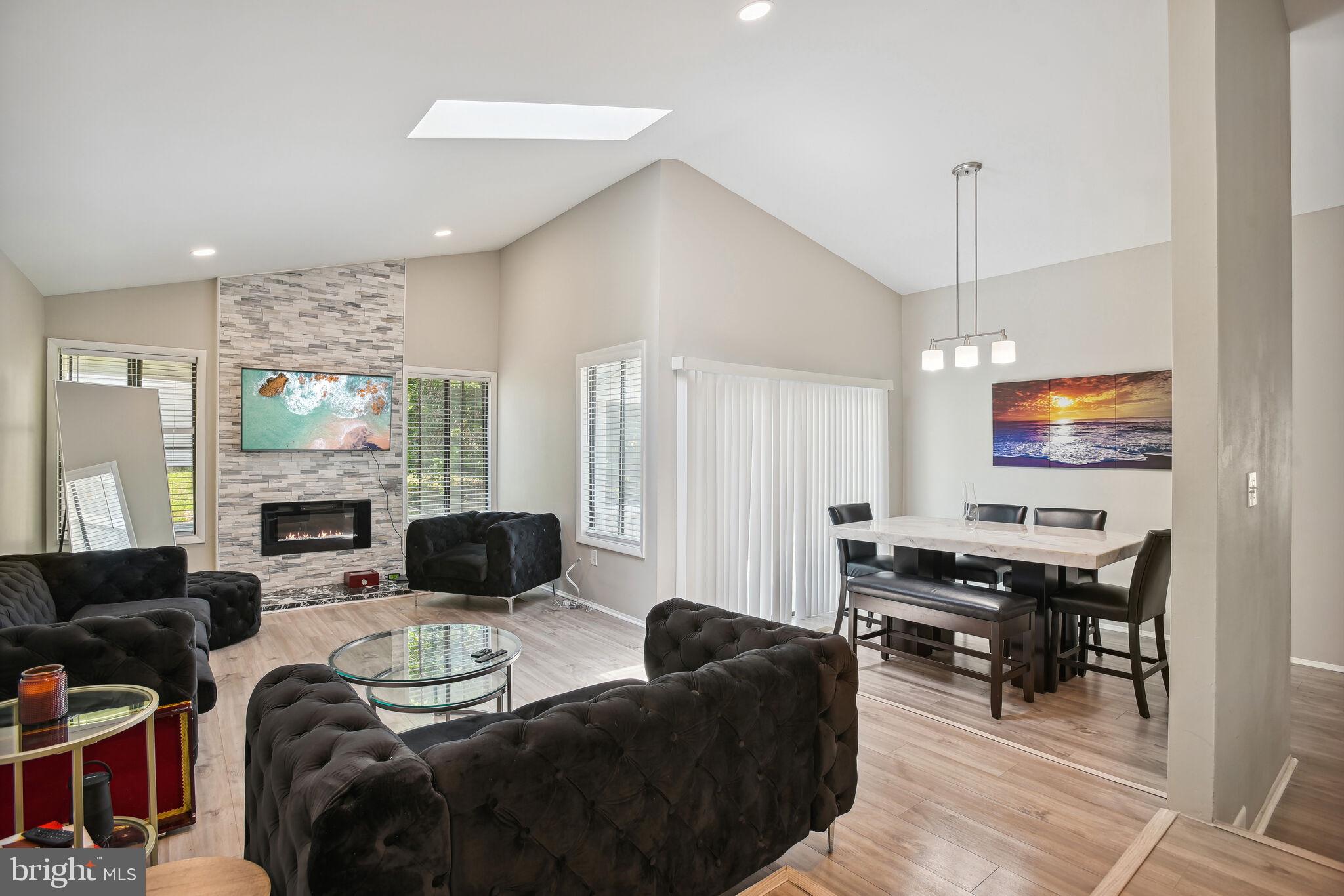 SUGARLAND RUN - Residential