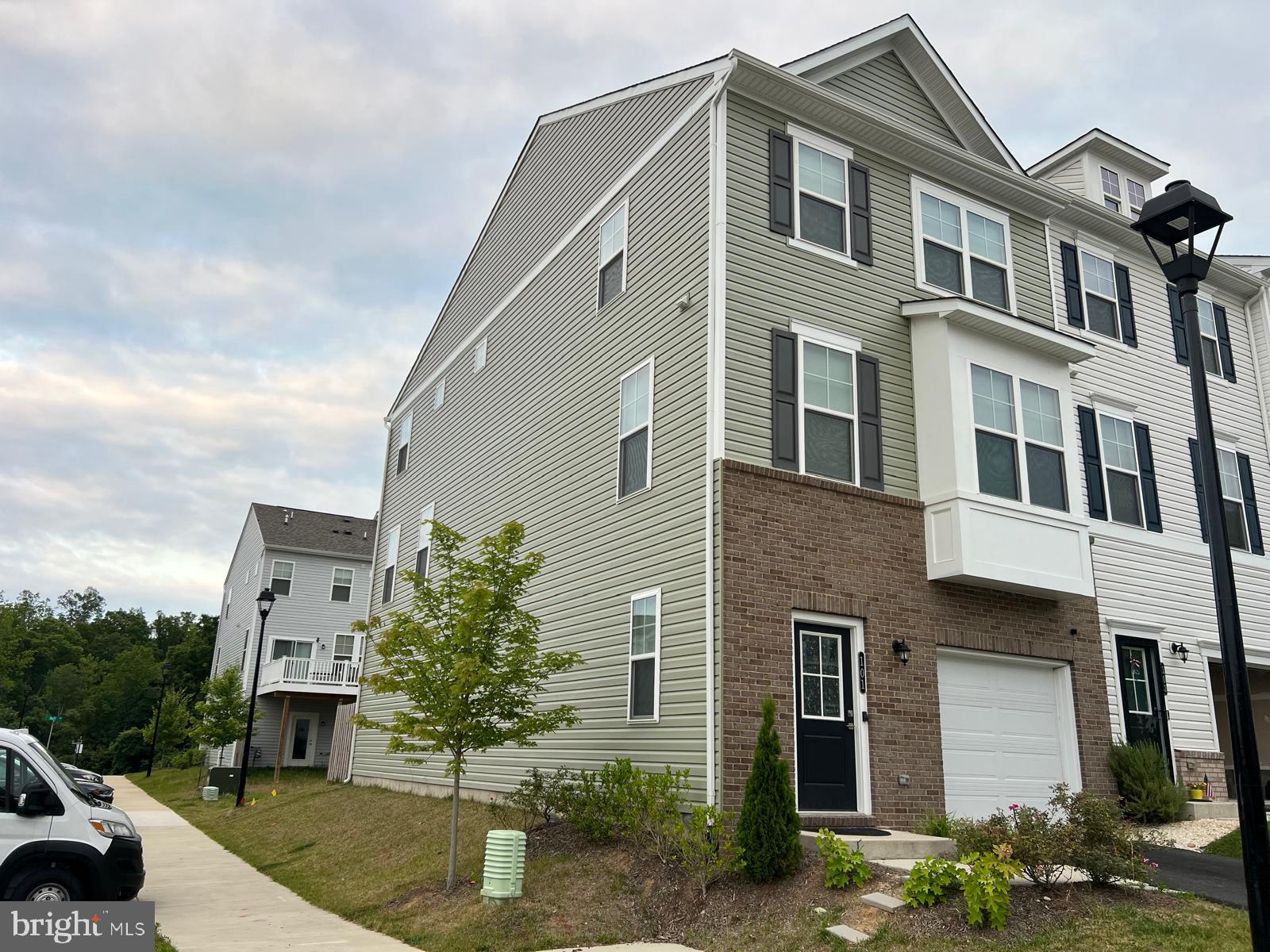 QUANTICO VILLAGE - Residential Lease