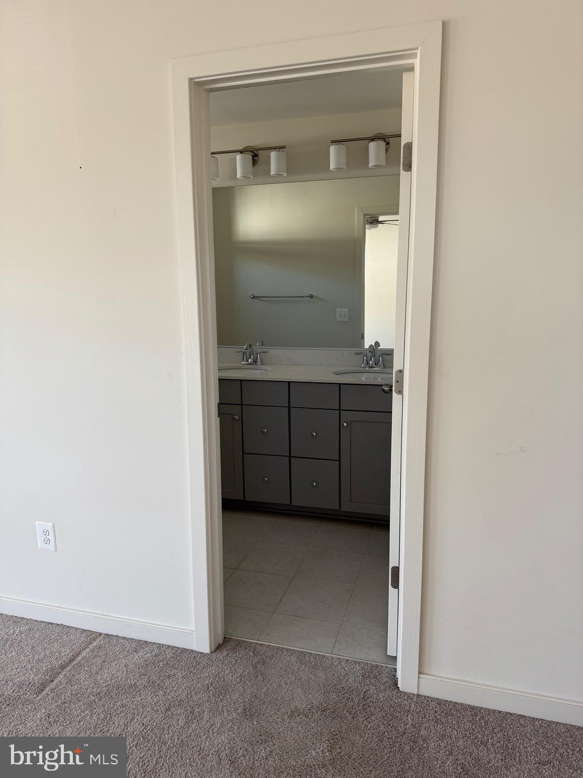 QUANTICO VILLAGE - Residential Lease