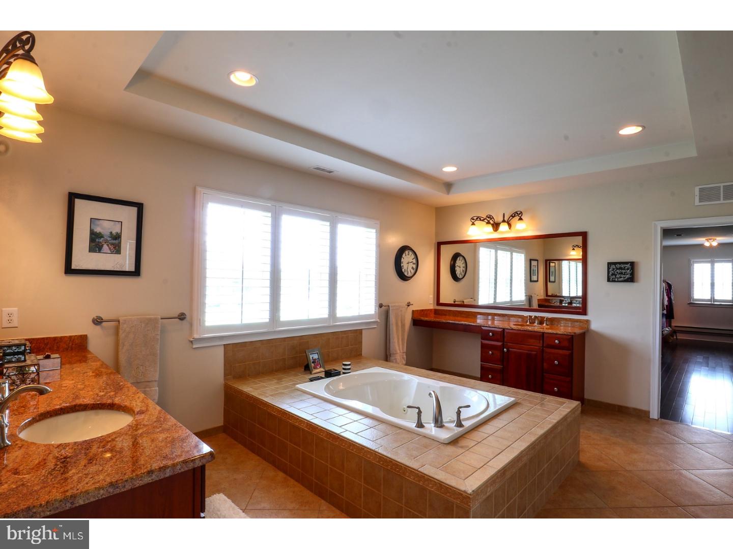 CHAPMANS CORNER - Residential