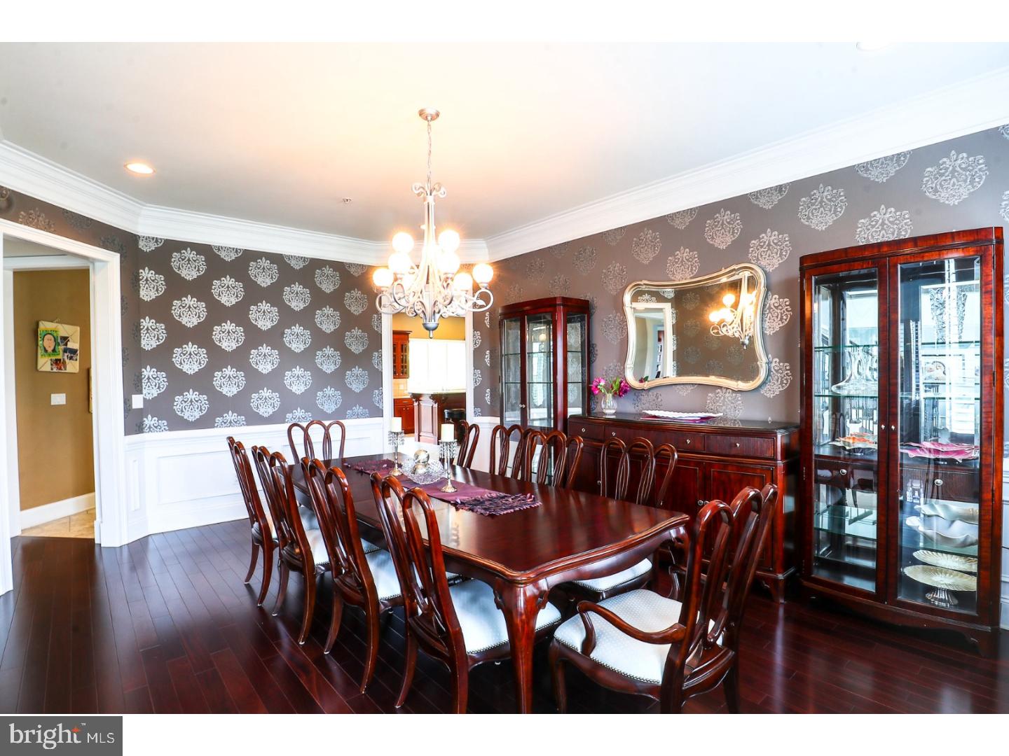 CHAPMANS CORNER - Residential