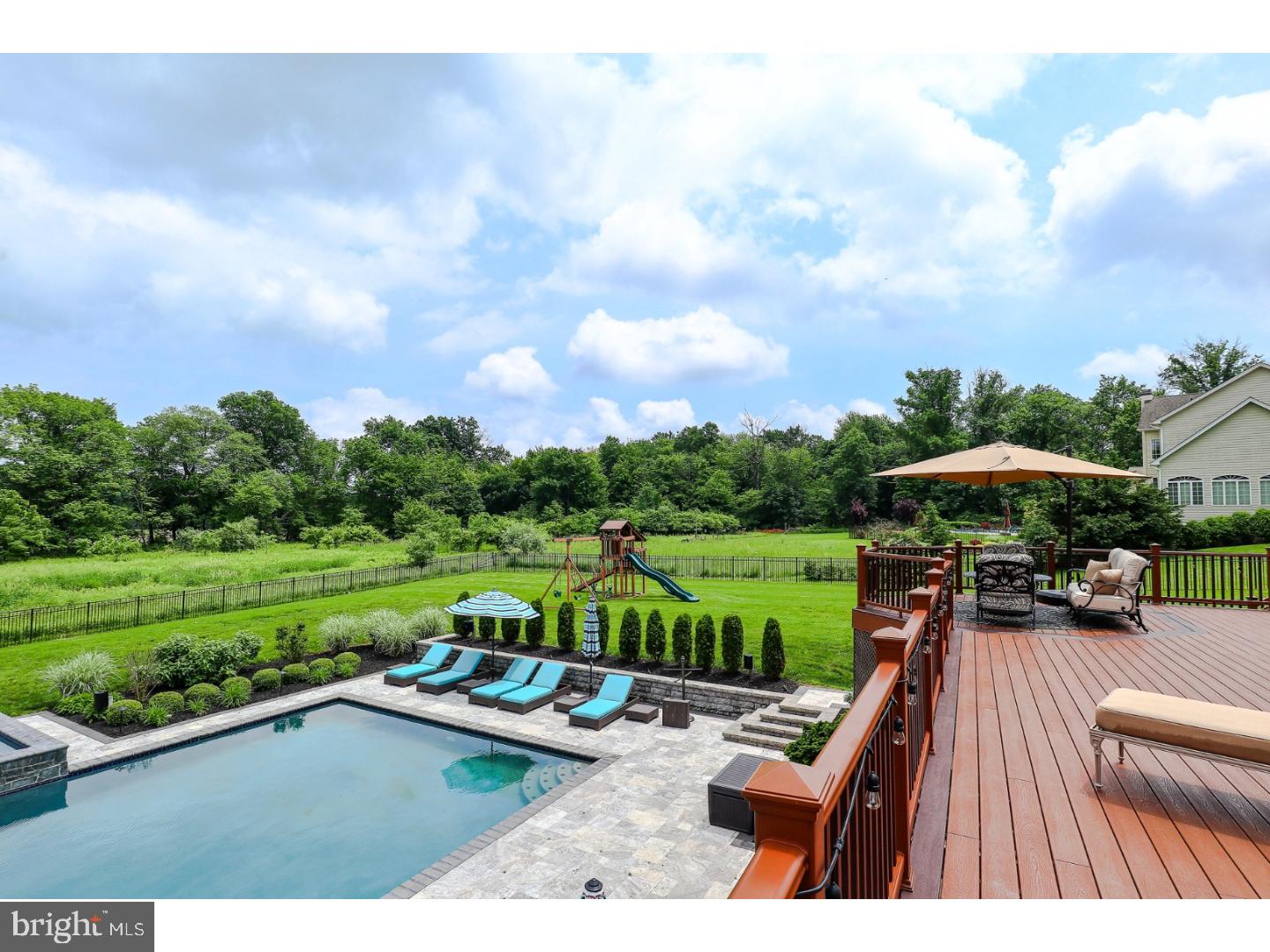 CHAPMANS CORNER - Residential