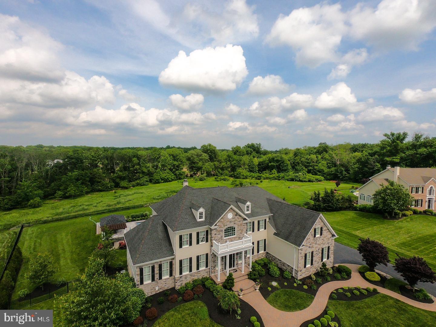 CHAPMANS CORNER - Residential