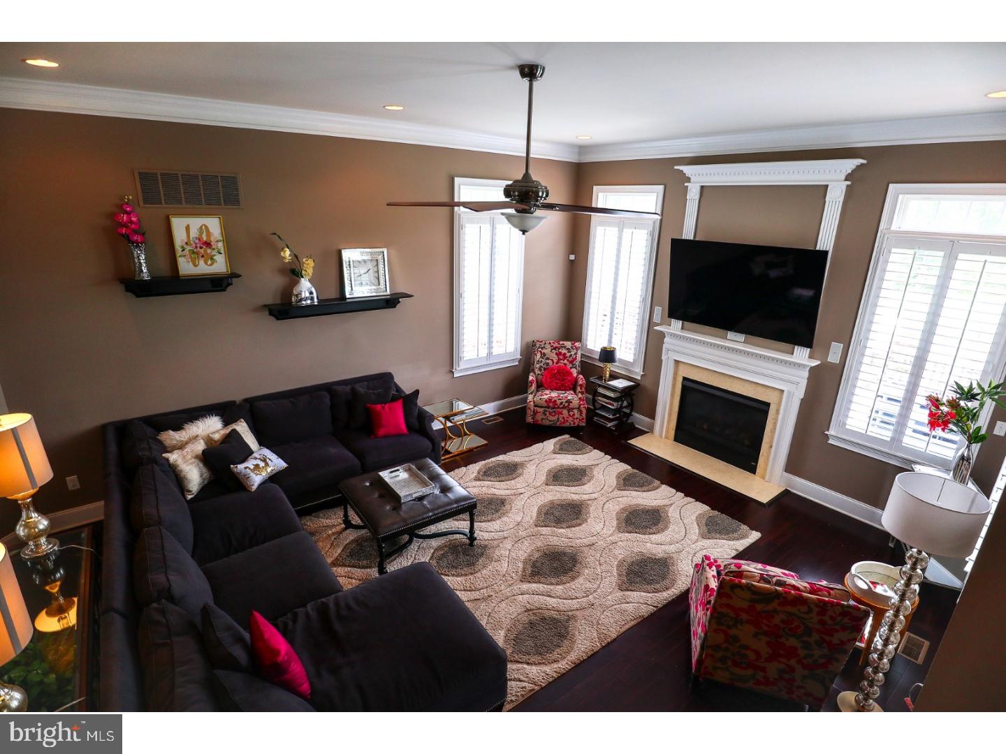 CHAPMANS CORNER - Residential