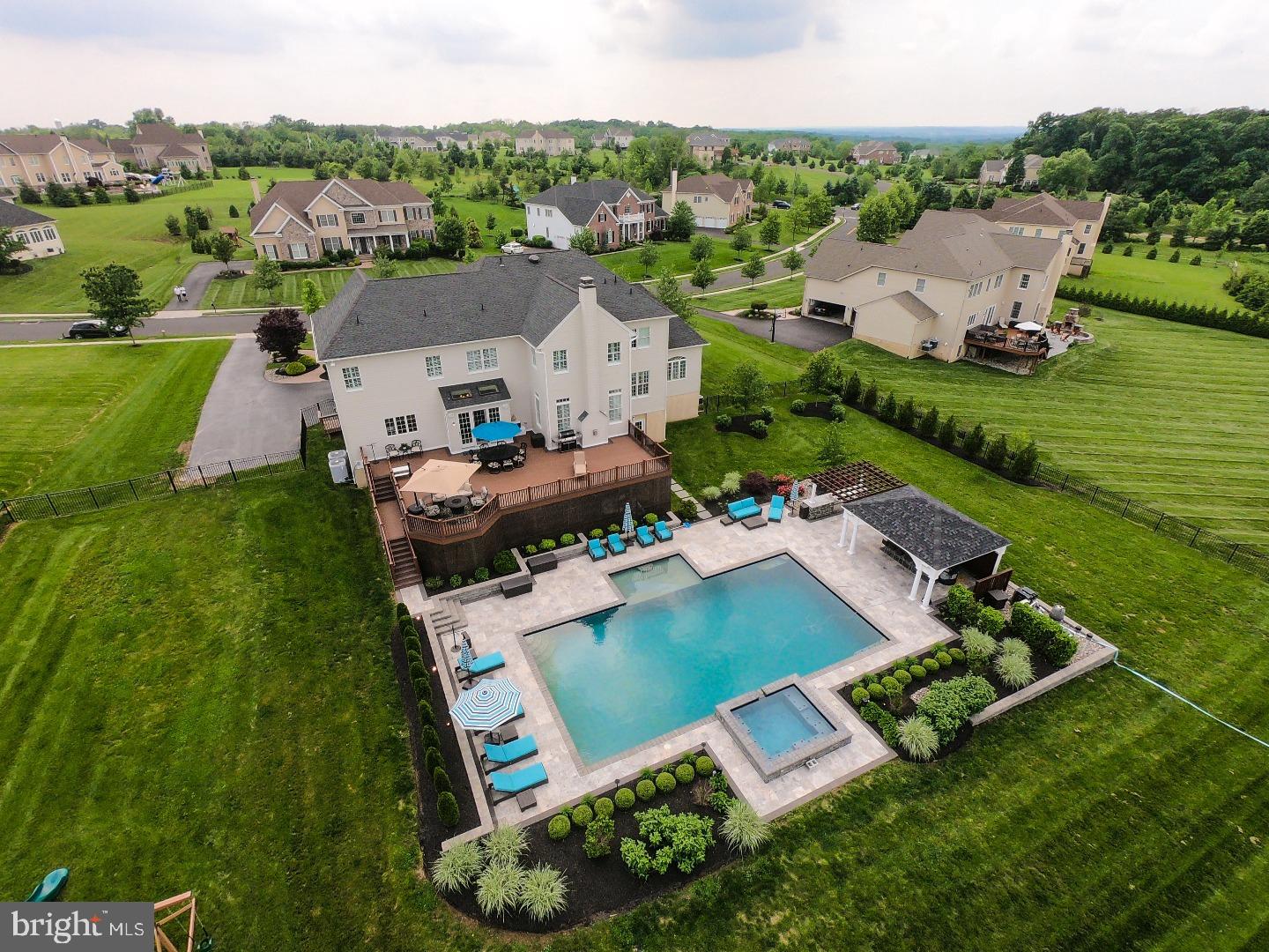 CHAPMANS CORNER - Residential