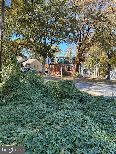 ANDREWS MANOR - Land