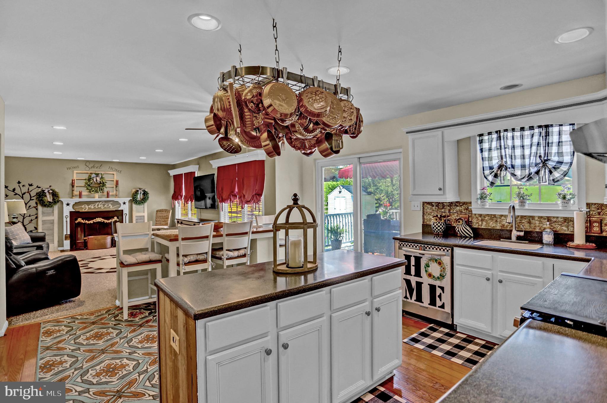 EAGLEVIEW ESTATES - Residential