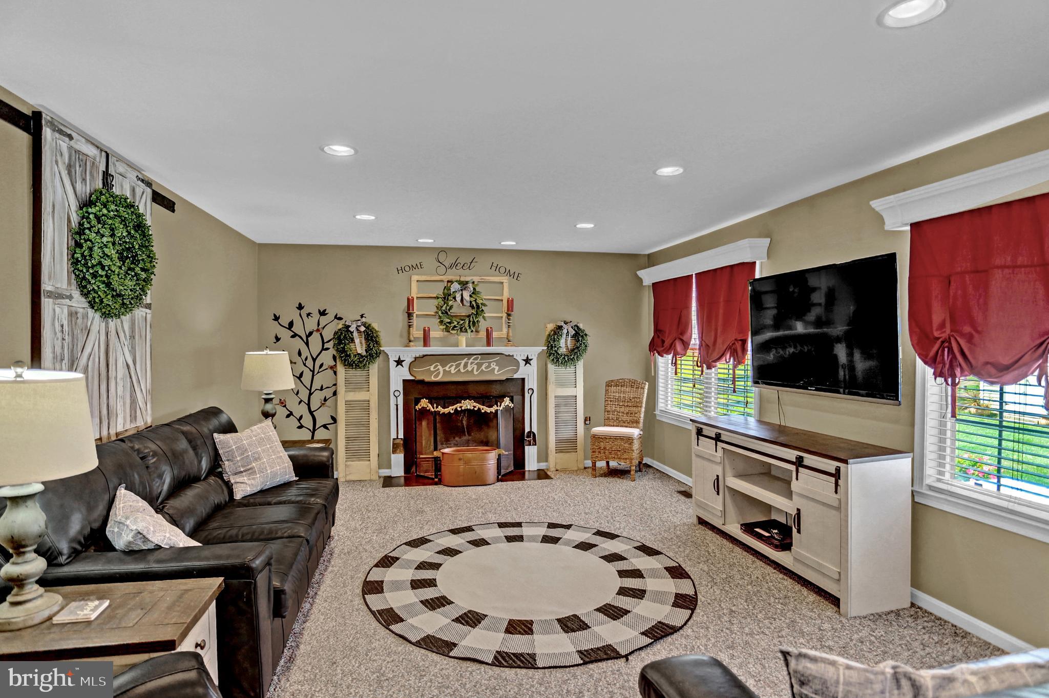 EAGLEVIEW ESTATES - Residential