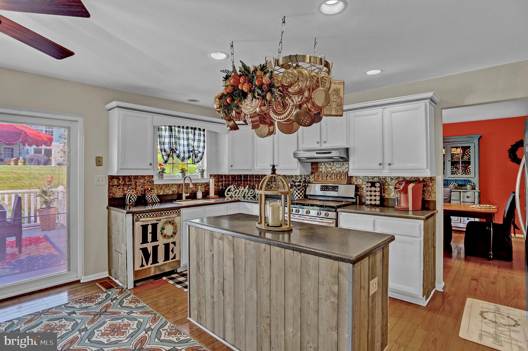 EAGLEVIEW ESTATES - Residential