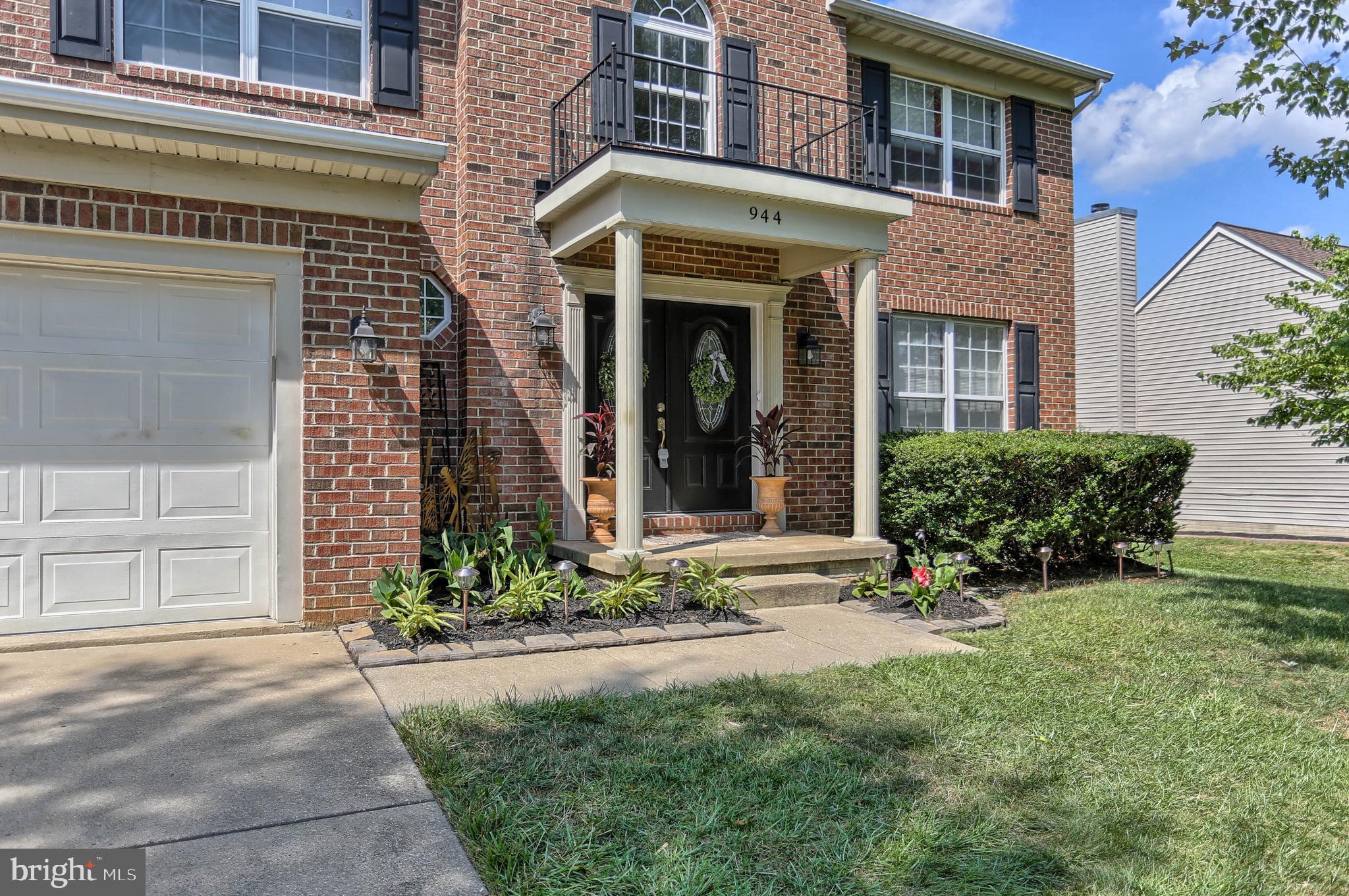 EAGLEVIEW ESTATES - Residential