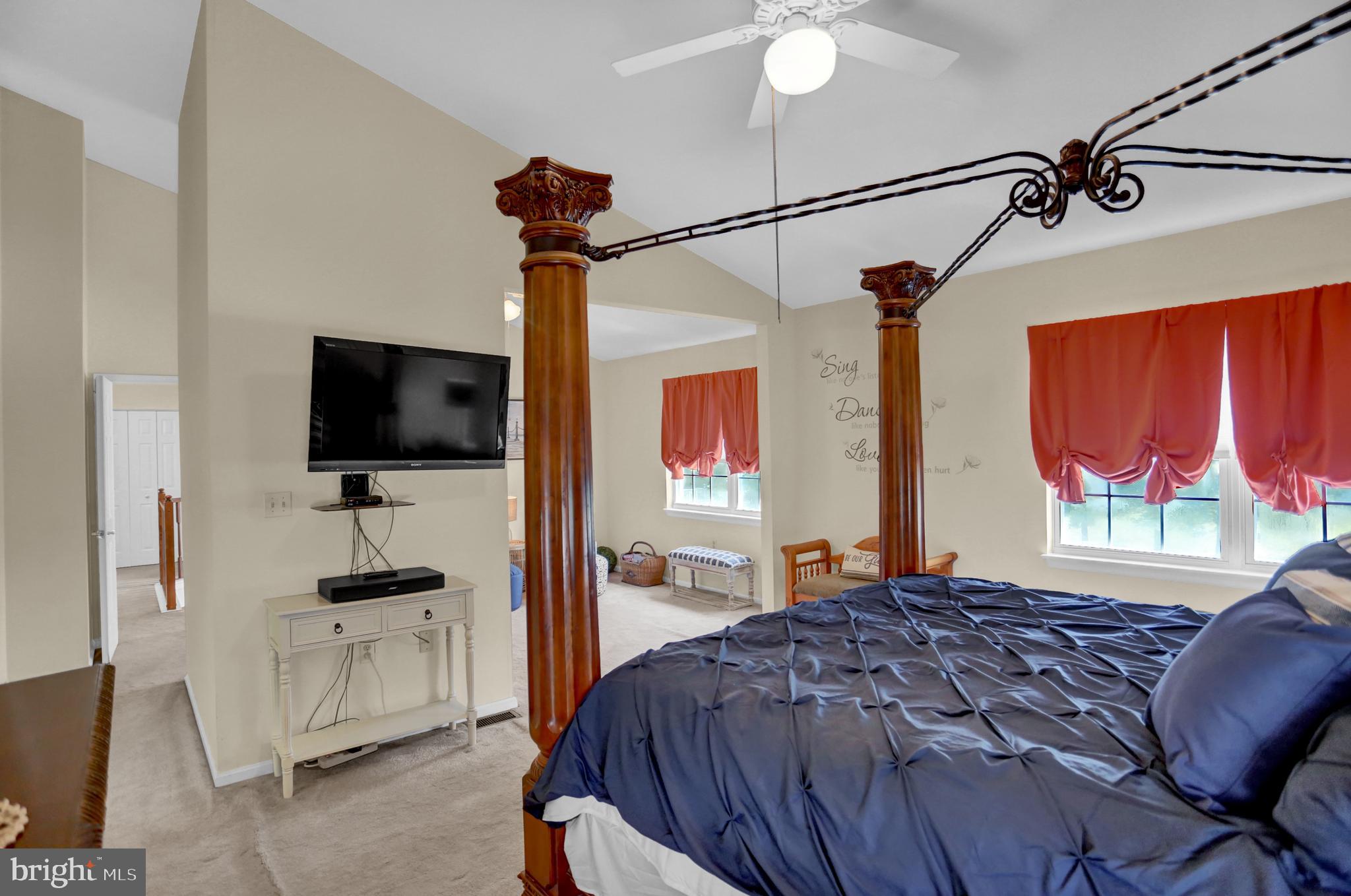 EAGLEVIEW ESTATES - Residential