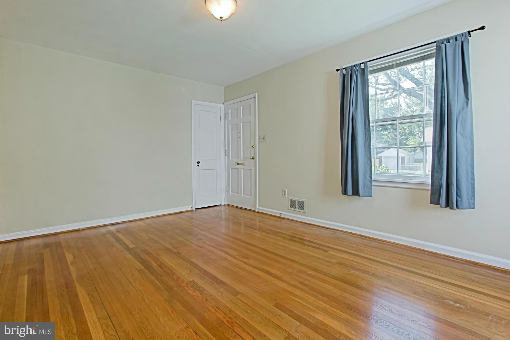 ADDISON HEIGHTS - Residential Lease