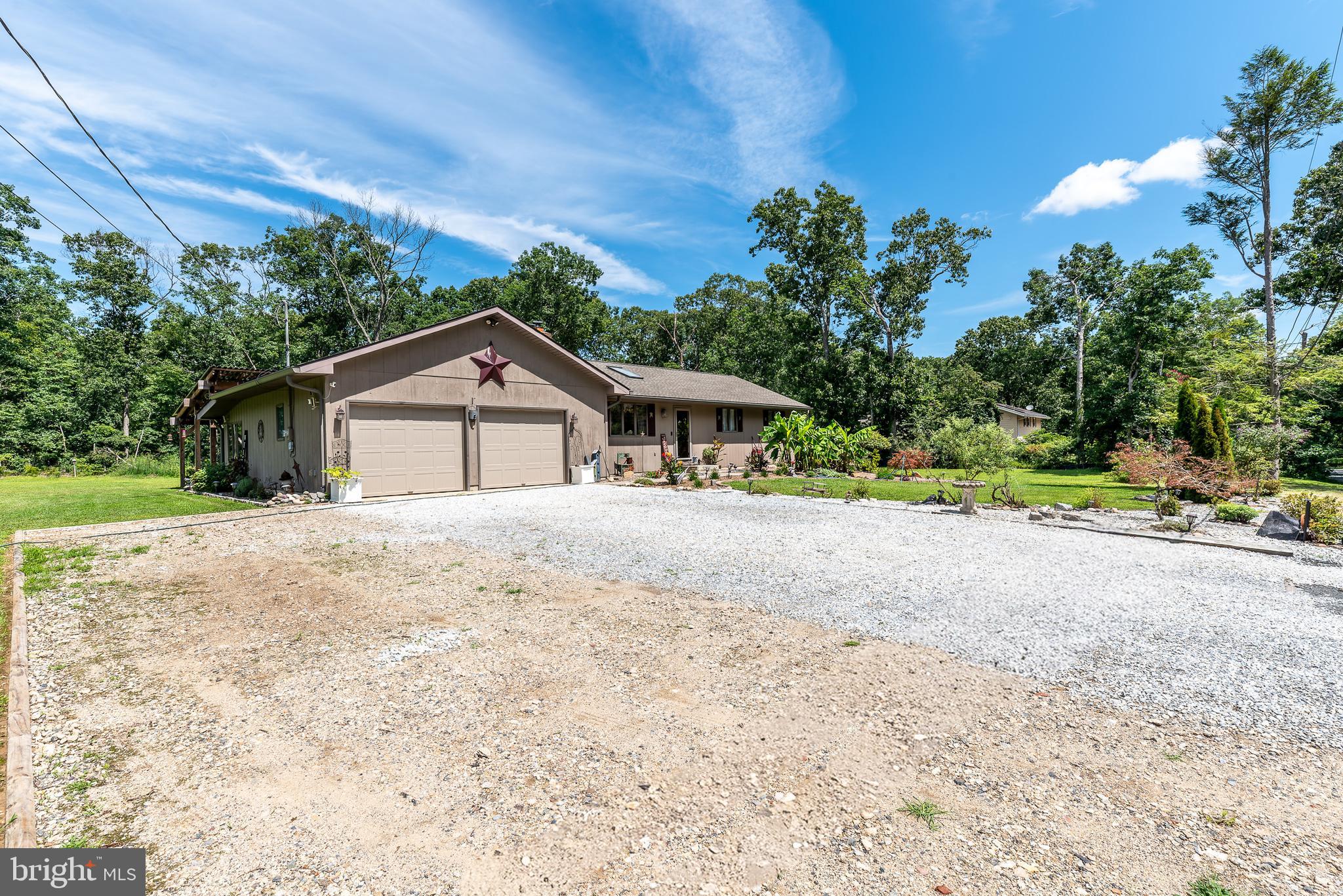 32 RICHARDS DRIVE