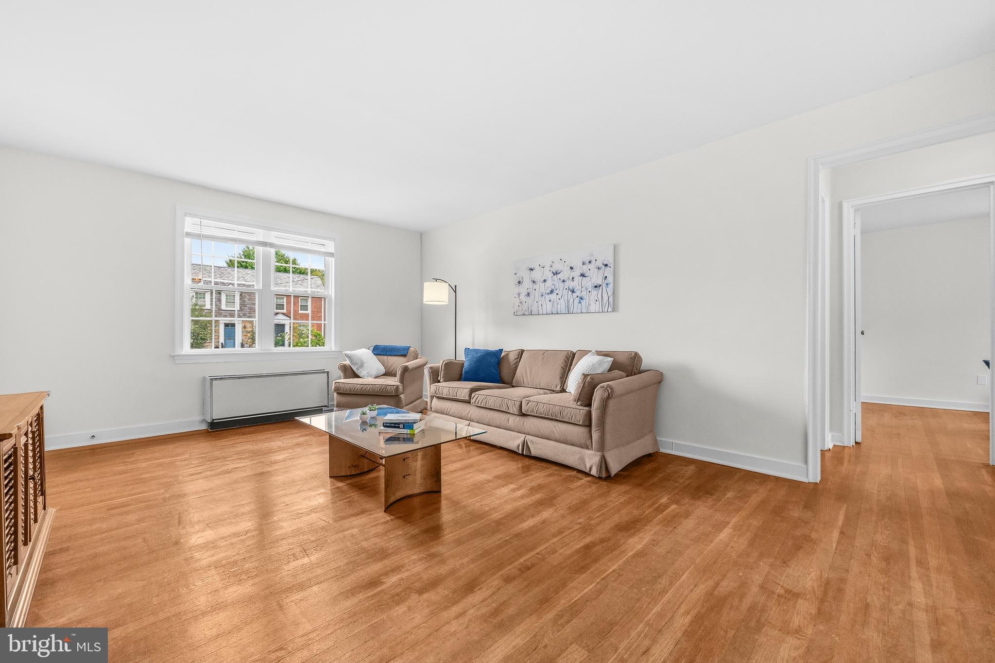 211 E GLEBE ROAD B
