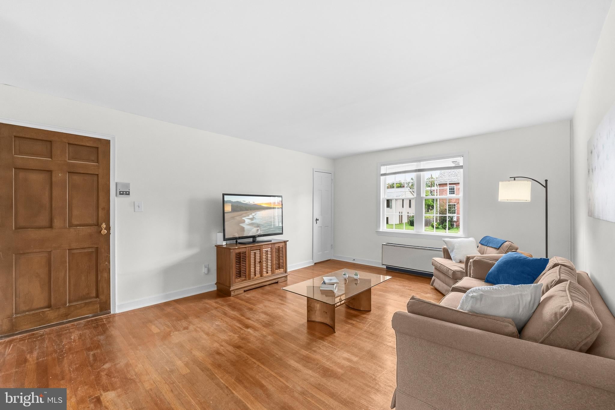 211 E GLEBE ROAD B