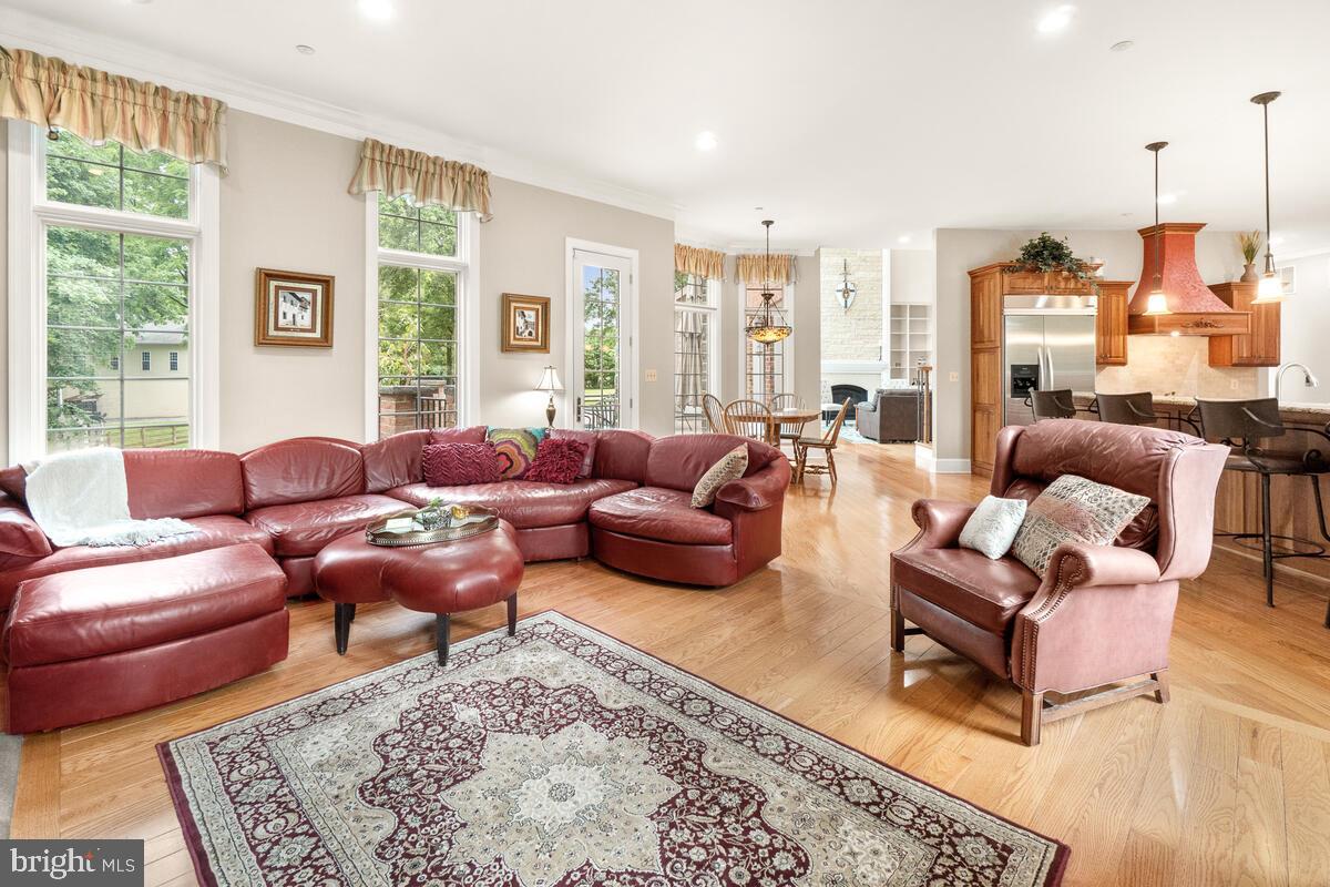 DAMASCUS OUTSIDE - Residential