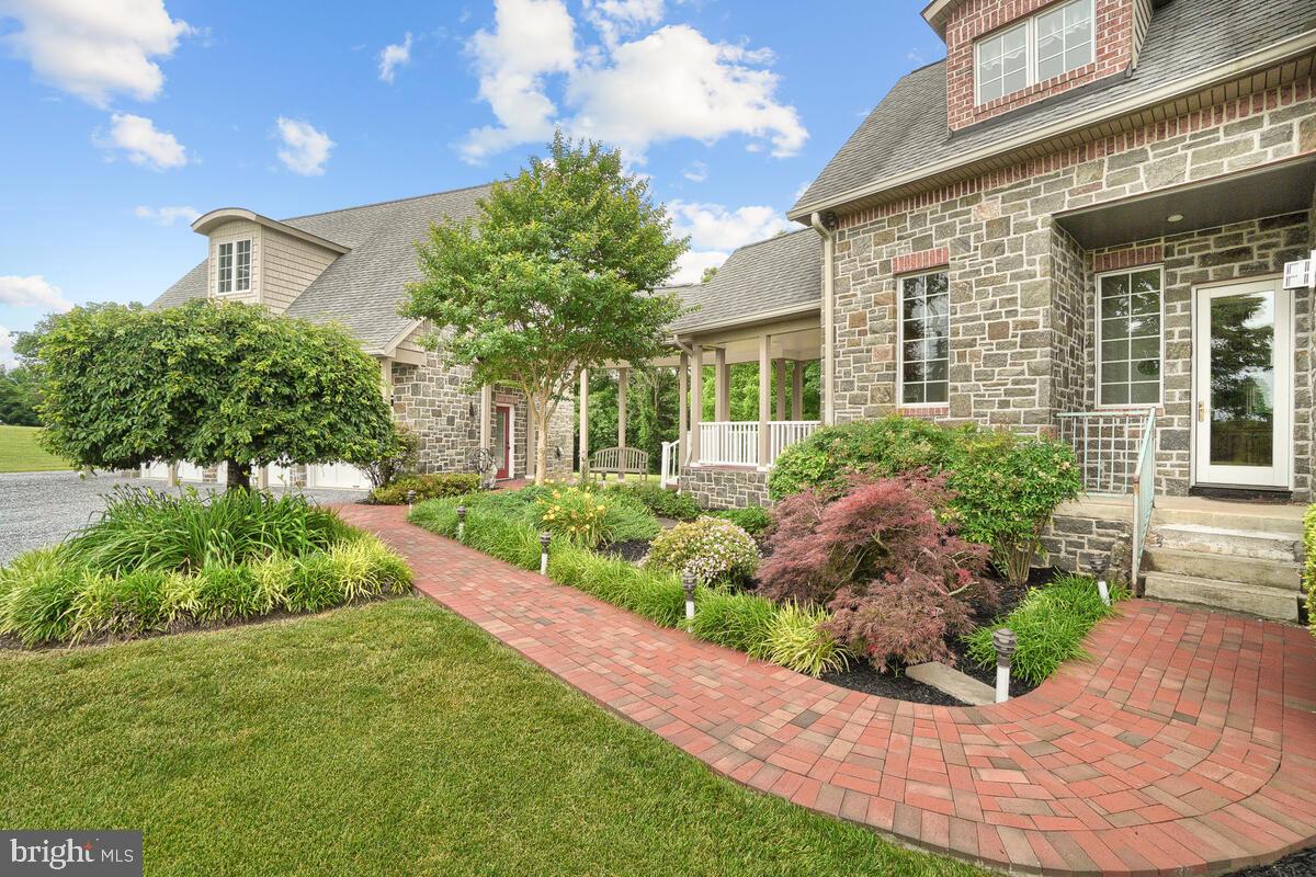 DAMASCUS OUTSIDE - Residential