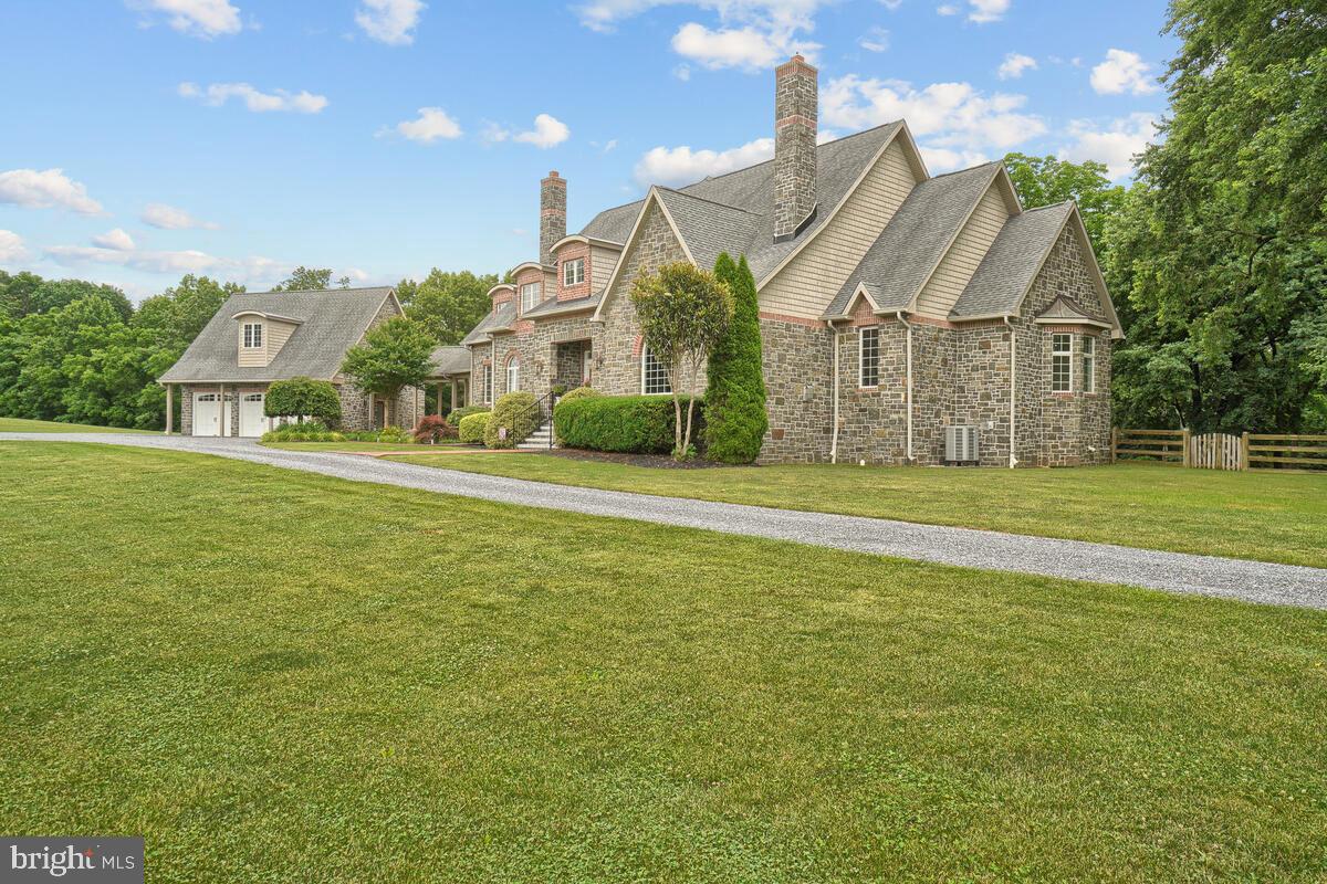 DAMASCUS OUTSIDE - Residential