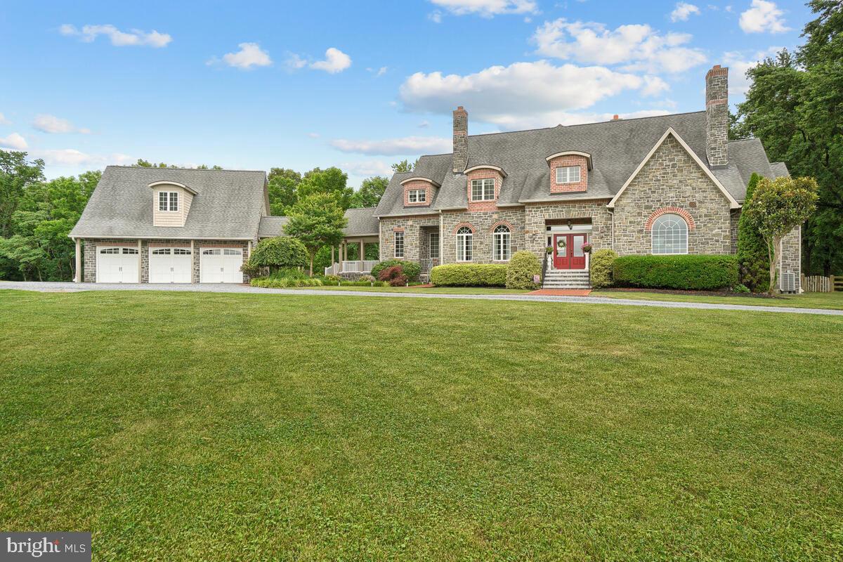 DAMASCUS OUTSIDE - Residential