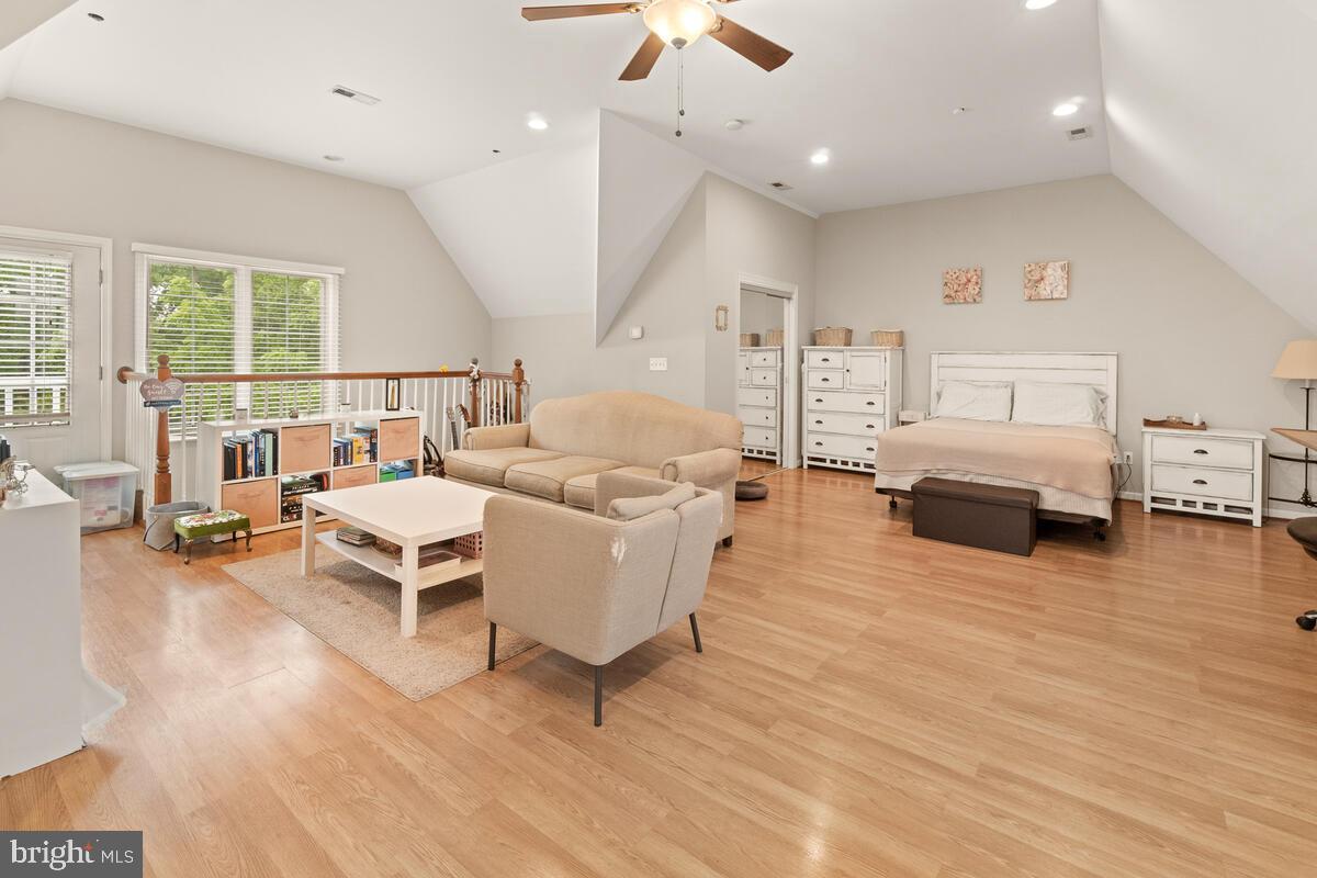 DAMASCUS OUTSIDE - Residential