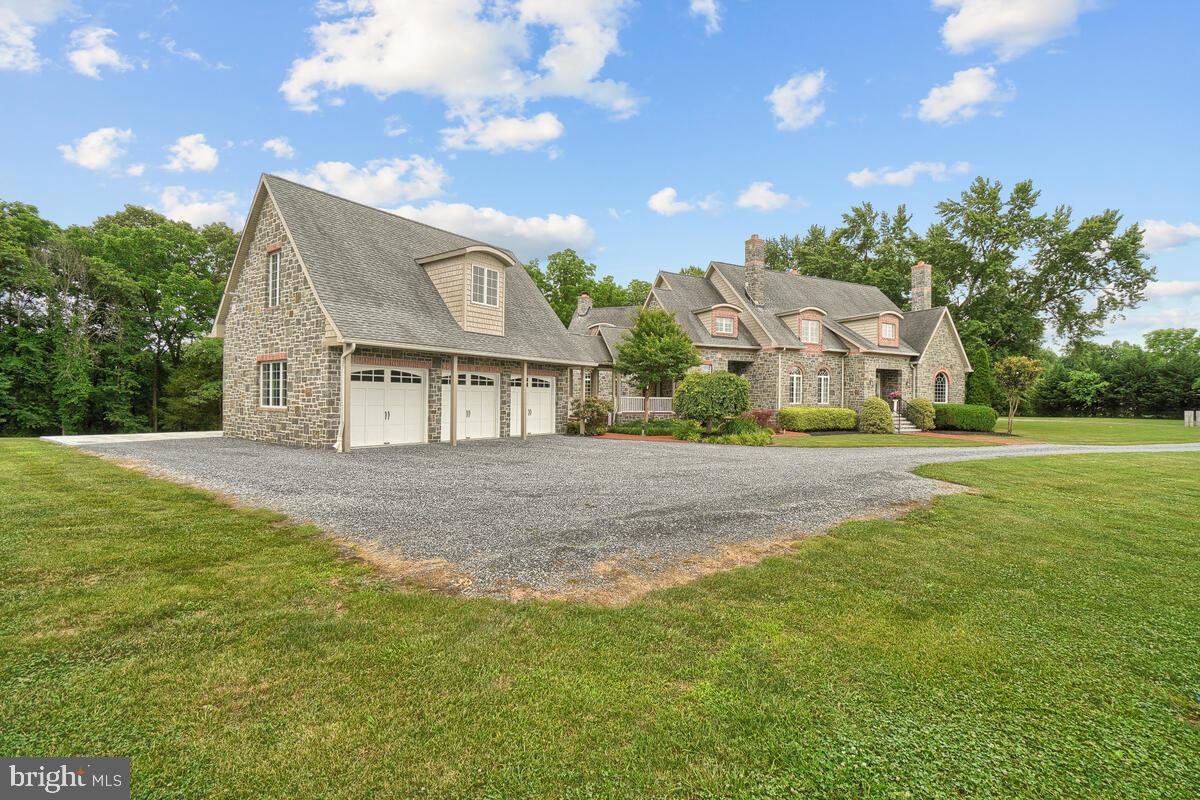 DAMASCUS OUTSIDE - Residential