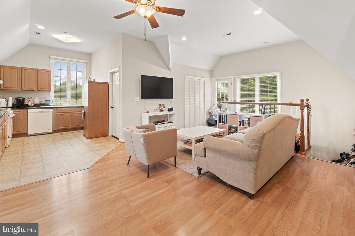 DAMASCUS OUTSIDE - Residential