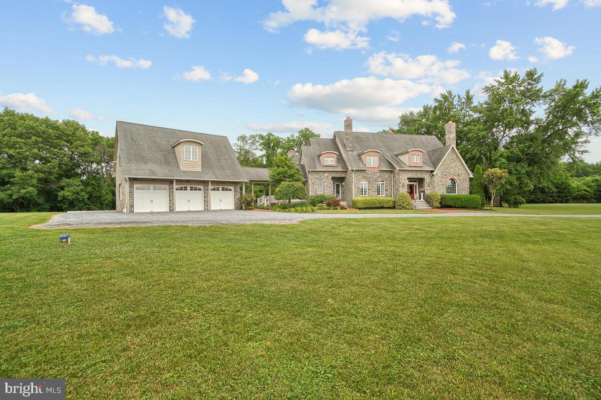 DAMASCUS OUTSIDE - Residential