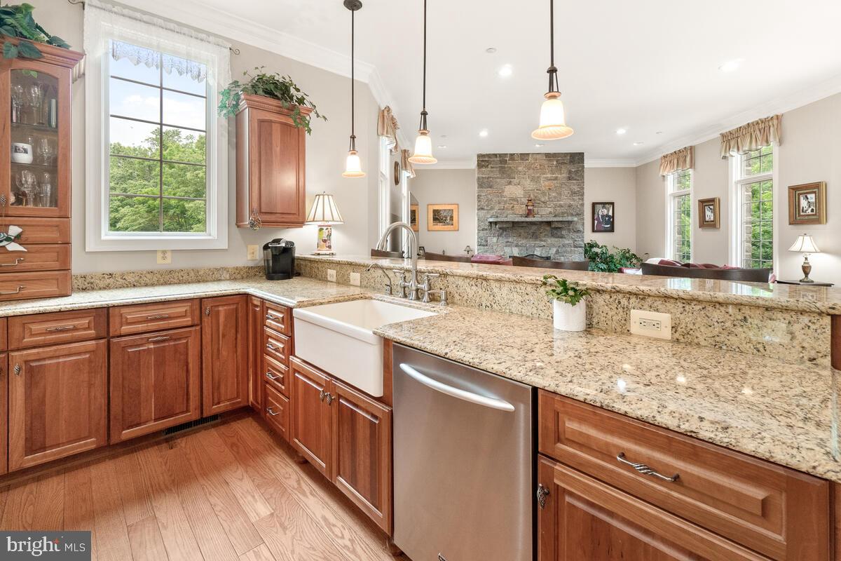 DAMASCUS OUTSIDE - Residential