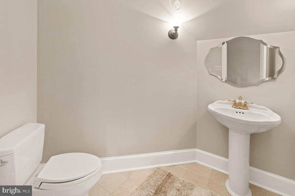 DAMASCUS OUTSIDE - Residential