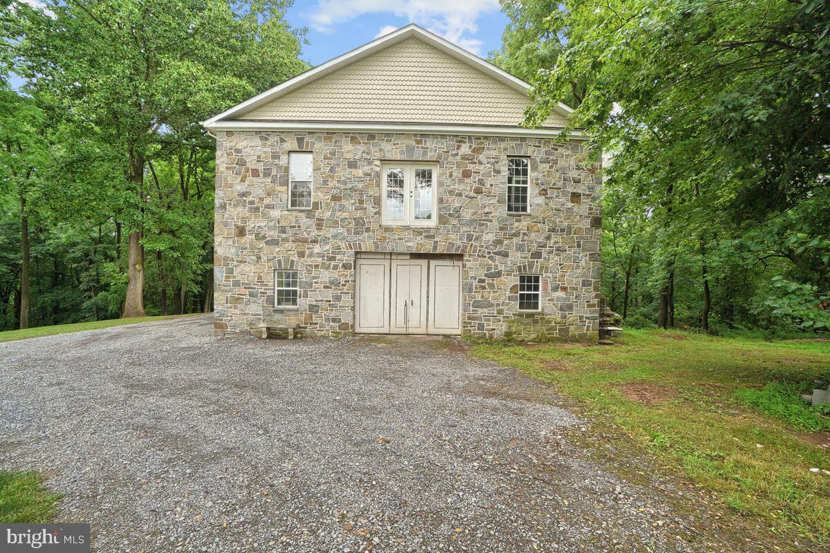 DAMASCUS OUTSIDE - Residential