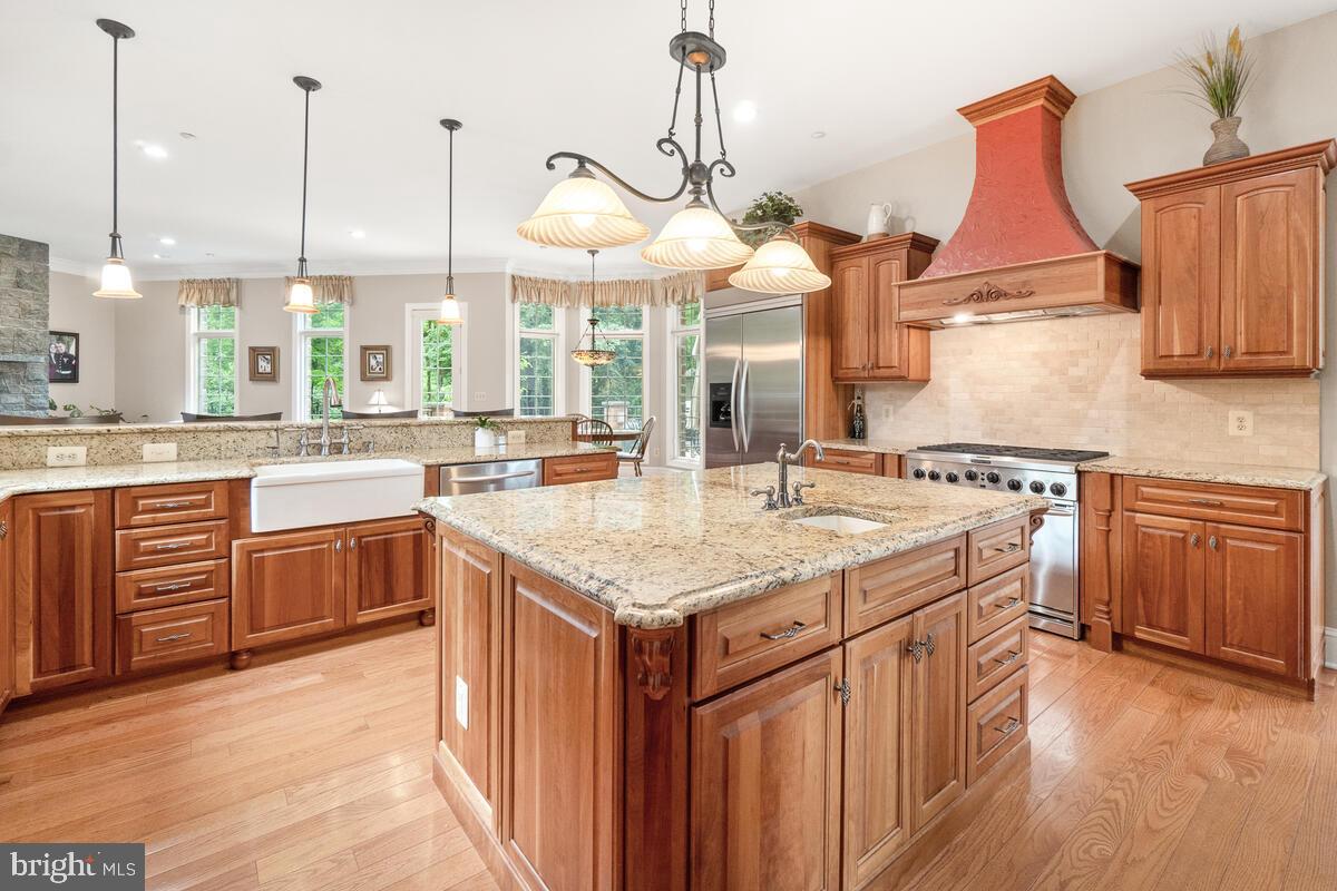 DAMASCUS OUTSIDE - Residential